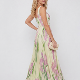 Ärmelloses Midi-Kleid mit Quadrat-Ausschnitt und eleganten Falten
