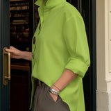 Rosalind | Statement-Knopf Stehkragenbluse