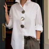 Rosalind | Statement-Knopf Stehkragenbluse