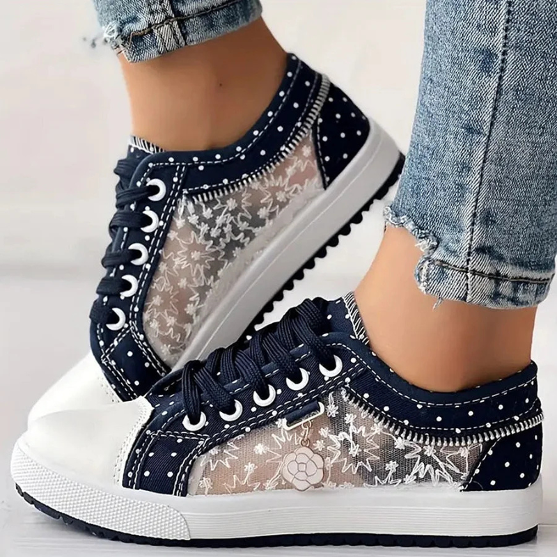 CARA | ELEGANTE DAMEN-SNEAKER MIT FLORALEN DETAILS