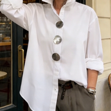 Rosalind | Statement-Knopf Stehkragenbluse