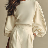 Sophie Rippstrick Crew-Neck-Top und hochtaillierte weite Hose