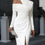 Petra | Abendkleid mit Hoher Kragen & Ein-Schulter